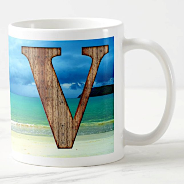 Mug Lettre initiale Monogramme en bois V Plage Océan s (Créateur téléchargé)
