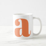 Mug Lettre initiale Monogramme moderne en orange<br><div class="desc">Joli monogramme moderne avec la première lettre de votre choix,  en rose pastel et orange.</div>