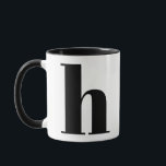 MUG LETTRE INITIALE MOYENNE H NOIR ET BLANC<br><div class="desc">Joli h monogramme moderne en noir et blanc. Si votre lettre préférée ne fonctionne pas sur cette tasse,  s'il vous plaît voir la collection de tasse monogramme pour la lettre que vous voulez ou contactez-moi.</div>