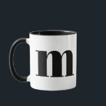 MUG LETTRE INITIALE MOYENNE M NOIR ET BLANC<br><div class="desc">Joli m monogramme moderne en noir et blanc. Si votre lettre préférée ne fonctionne pas sur cette tasse,  s'il vous plaît voir la collection de tasse monogramme pour la lettre que vous voulez ou contactez-moi.</div>