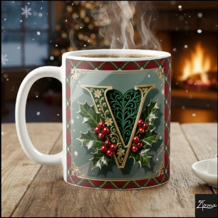 Mug Lettre initiale V de Noël en or élégant au houx