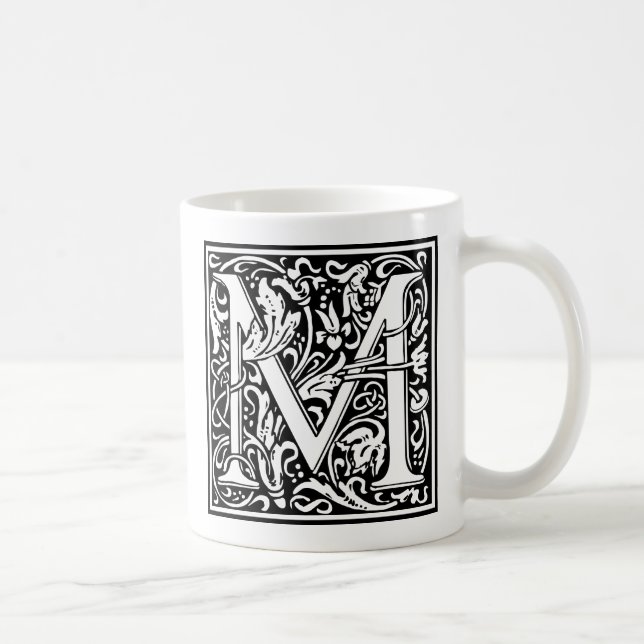 Mug Lettre M Monogramme médiéval Art Nouveau (Droite)