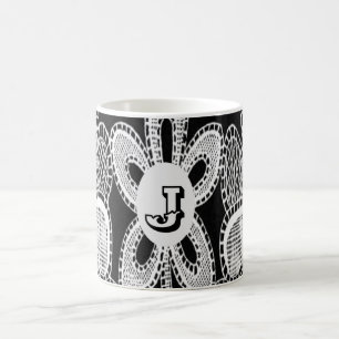 Mug Lettre monographie J Fleur noir et blanc dentelle
