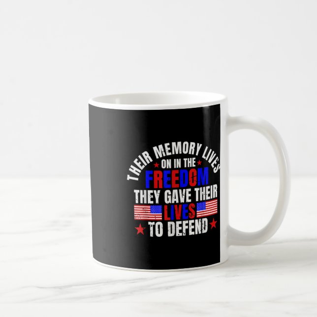 Mug Leur Mémoire Vit Le Jour De La Liberté (Droite)