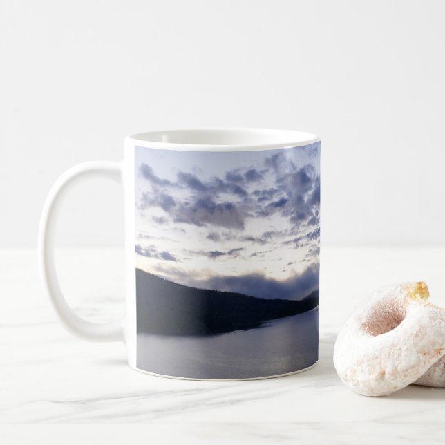 Mug Lever de soleil au lac St. Mary II (Avec donut)