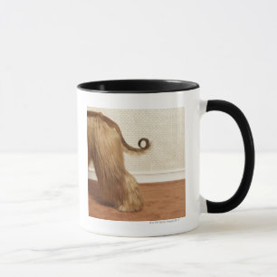 Mug Lévrier afghan se tenant dans la chambre, section