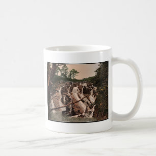 Mug L'hirondelle tombe, gorge féerique, Bettws-y-Coed