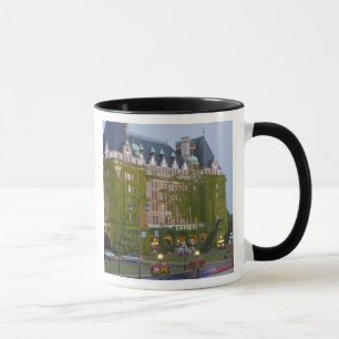 Mug L'hôtel Empress au port intérieur à