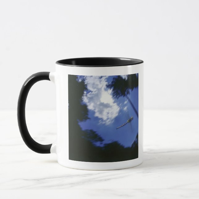 Mug Libellule en vol, agitant des ailes (Gauche)