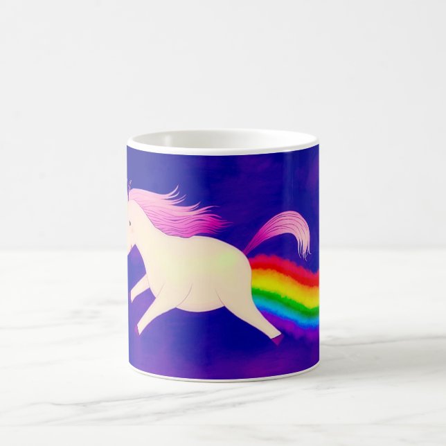Mug Licorne drôle de vol pétant un arc-en-ciel (Centre)