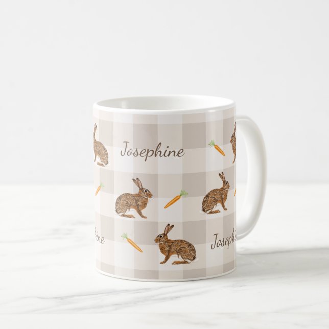 Mug Lièvre rustique et carottes avec nom sur vichy bei (Devant droit)