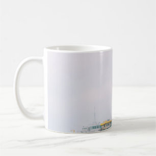 MUG LIFEGUARD POST SUR LA RIVE SOUS LE CIEL BLANC