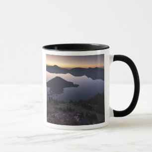 Mug L'île Wizard à l'aube, parc national Crater Lake