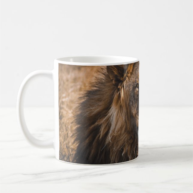 MUG LION DANS LE PARC NATIONAL D'ETOSHA (Gauche)