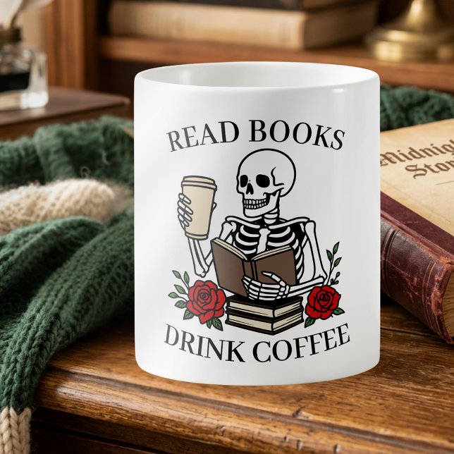Mug Lire des livres Boire du café Drôle de squelette A (Créateur téléchargé)