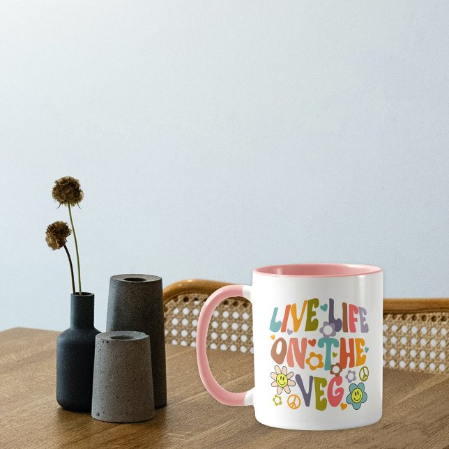 Mug Live Life on the Veg, Fleurs tendance Retro Vegan (Créateur téléchargé)