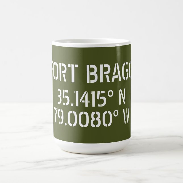Mug Longitude de la latitude de Fort Bragg (Centre)