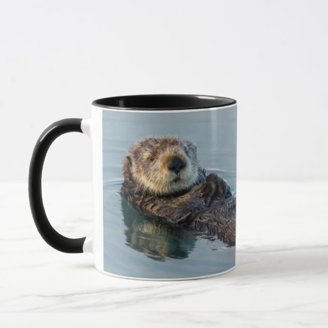 Mug Loutre de mer flottant sur le dos dans l'océan (Gauche)