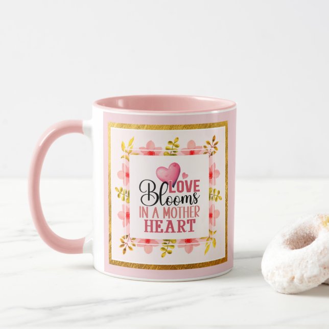 Mug Love Blooms in a Mother's Pink Heart Floral  (Avec donut)