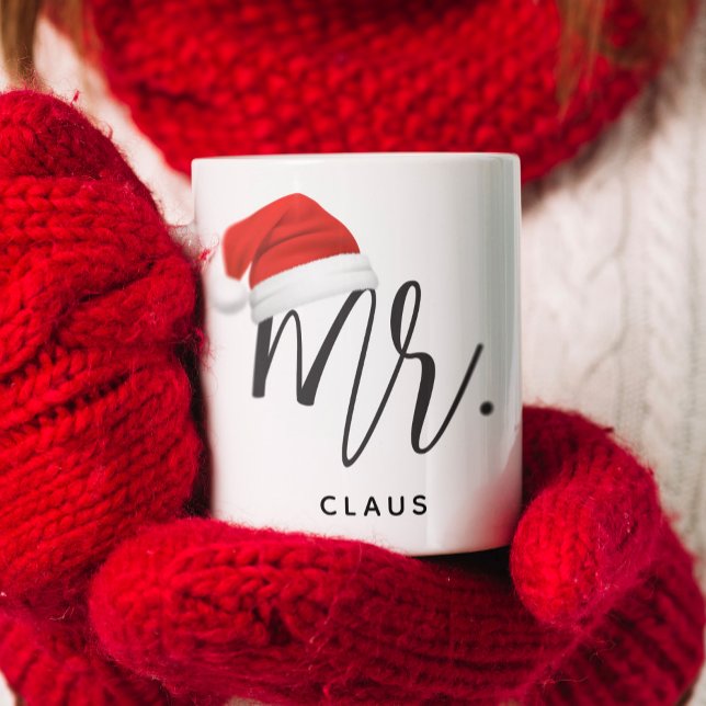 Mug M. Christmas Père Noël Nom du chapeau (Hand Lettered Mr. with a Santa hat. Keep it as Mr. Claus or change it to your last name.)