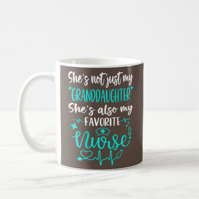 Mug Ma Petite-Fille Est Une Infirmière Fière Infirmièr (Gauche)