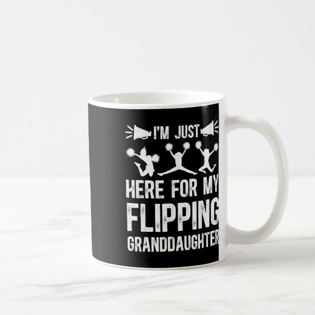 Mug Ma petite-fille qui fait du cheerleading pour son  (Droite)