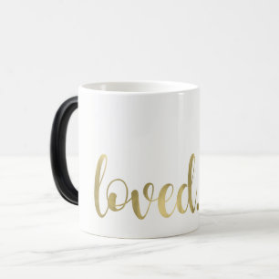 Mug Magic Aimé. Typographie de script tendance moderne Type