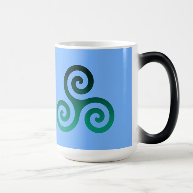 Mug Magic Ancien Triskele Vert bleu pâle (Droite)
