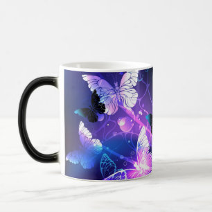 Mug Magic Arrière - plan aux papillons de nuit
