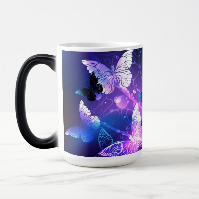 Mug Magic Arrière - plan avec papillons de nuit (Gauche)