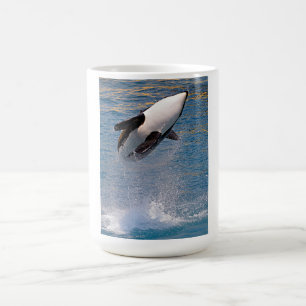 Mug Magic Baleine tueuse sautant hors de l'eau