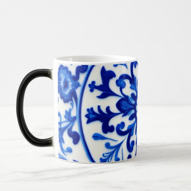 Mug Magic Bébé bleu pastel et blanc floral français fantaisi (Gauche)