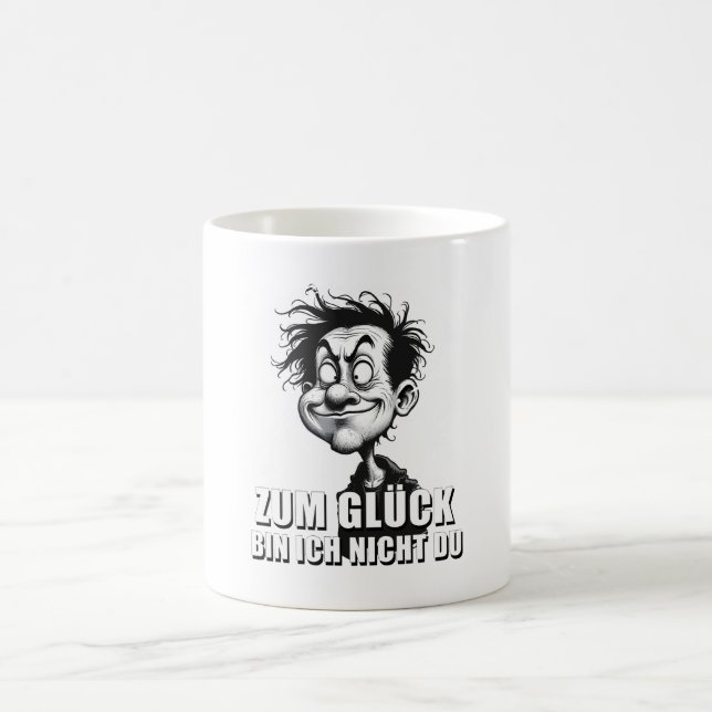 Mug Magic Cartoonkunst mit „Zum Glück…“-Zitat (Centre)