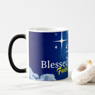 Mug Magic Ciel bleu avec nuages blancs et Croix d'or