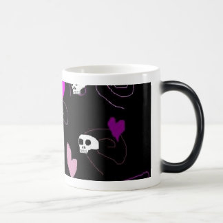 Mug Magic Crânes gothiques et coeurs d'EMO