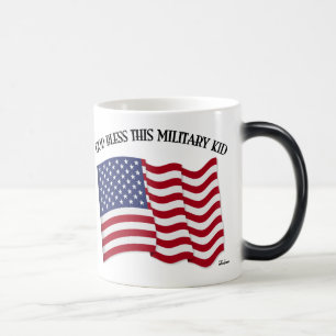 Mug Magic DIEU BÉNISSE CET ENFANT DE MILITAIRE avec drapeau 