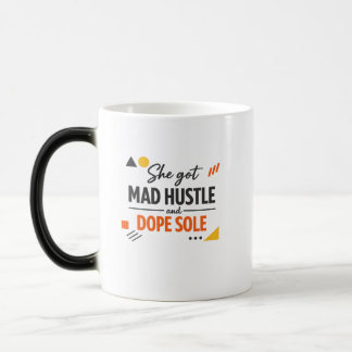 Mug Magic Elle a une sacrée énergie et des baskets d'enfer |