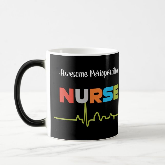 Mug Magic Infirmière Périopératoire superbes lettres amusant (Gauche)