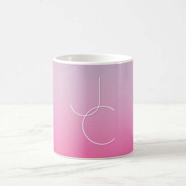 Mug Magic Initiales de chevauchement modernes 2 | Ombre rose (Centre)