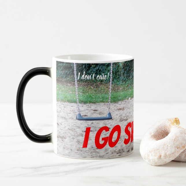 Mug Magic Je m'en fiche ! JE SUIS EN TRAIN DE NAGER ! (Avec donut)