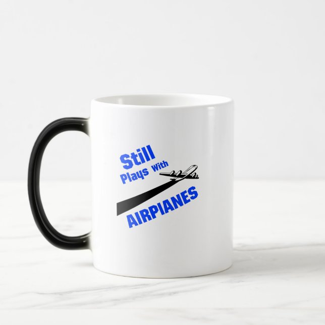 Mug Magic Jeux toujours avec le pilote d'avion d'insecte (Gauche)