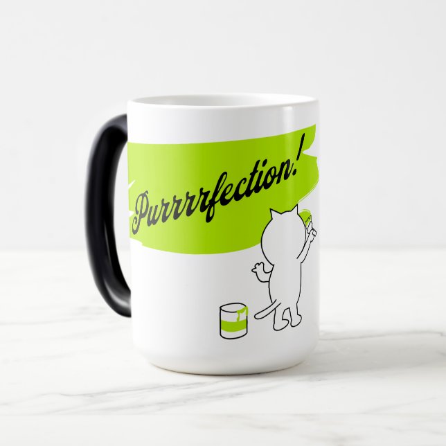 Mug Magic Kitten peinture "Purrrfection !" sur le mur. (Devant gauche)