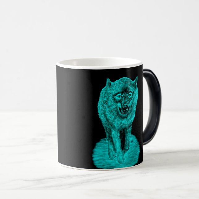 Mug Magic Loup noir en colère dans la nuit (Devant droit)