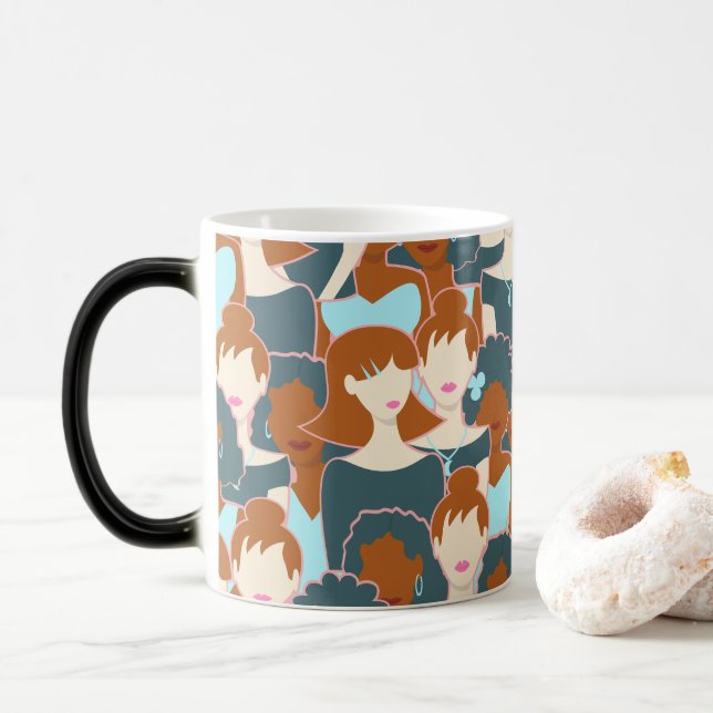 Mug Magic Motif sans couture avec filles noires et blanches (Avec donut)