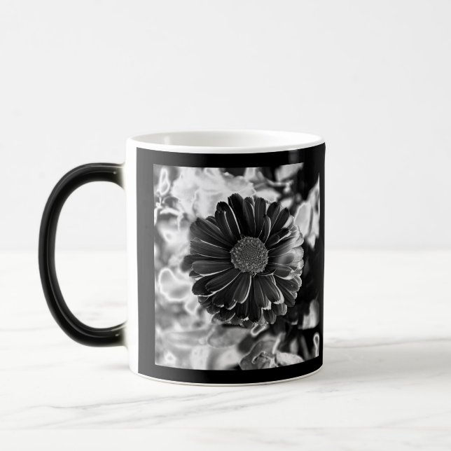 Mug Magic Photo de fleur en noir et blanc (Gauche)