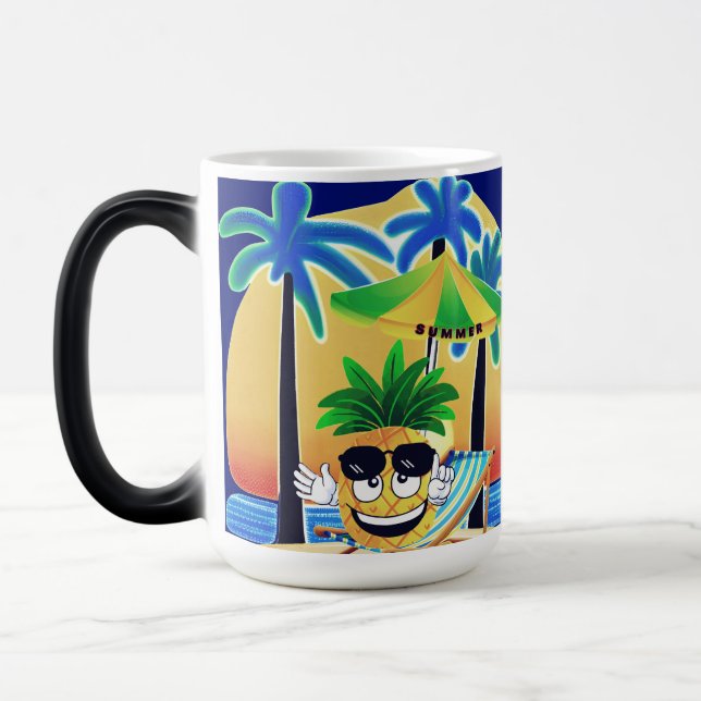MUG MAGIC PINEAPPLE ON THE BEACH (Gauche)