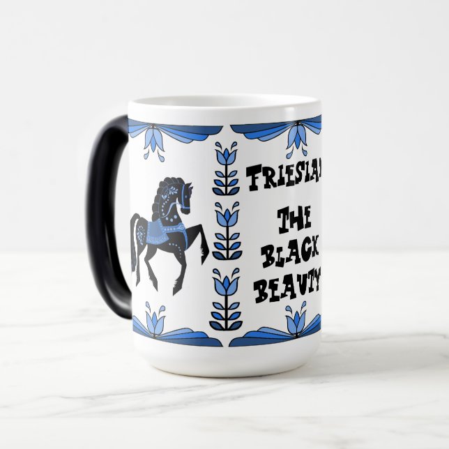 Mug Magic Staline bleu folle/noir, cheval friésien (Devant gauche)