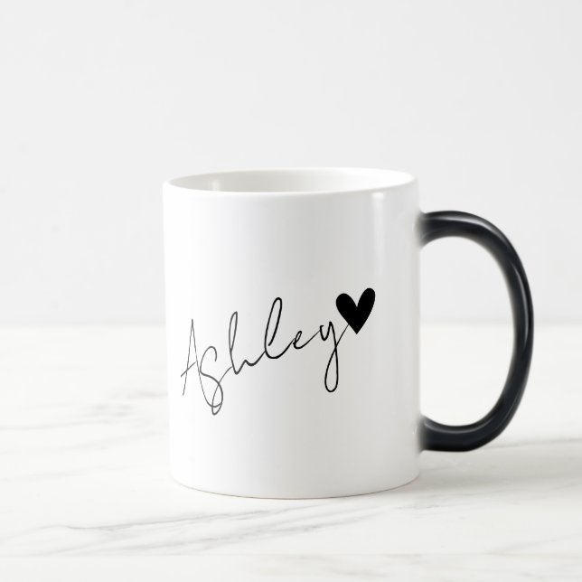 Mug Magic Texte de nom personnalisé Petit cœur noir simple A (Droite)