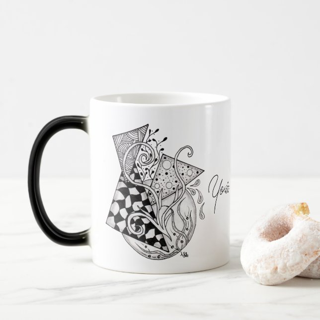 Mug Magic Triangle floral, dessin de Tangle - (Avec donut)