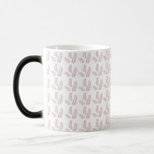 Mug Magic un arrière - plan blanc avec des feuilles roses